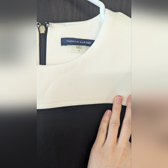 Tommy Hilfiger dress - Picture 3 of 4